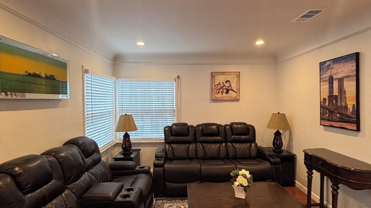Photo of Livingroom in Inglewood
