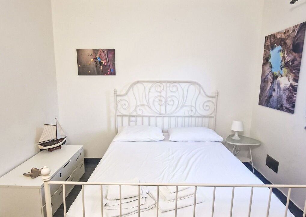 Photo of Bedroom in Calice Ligure