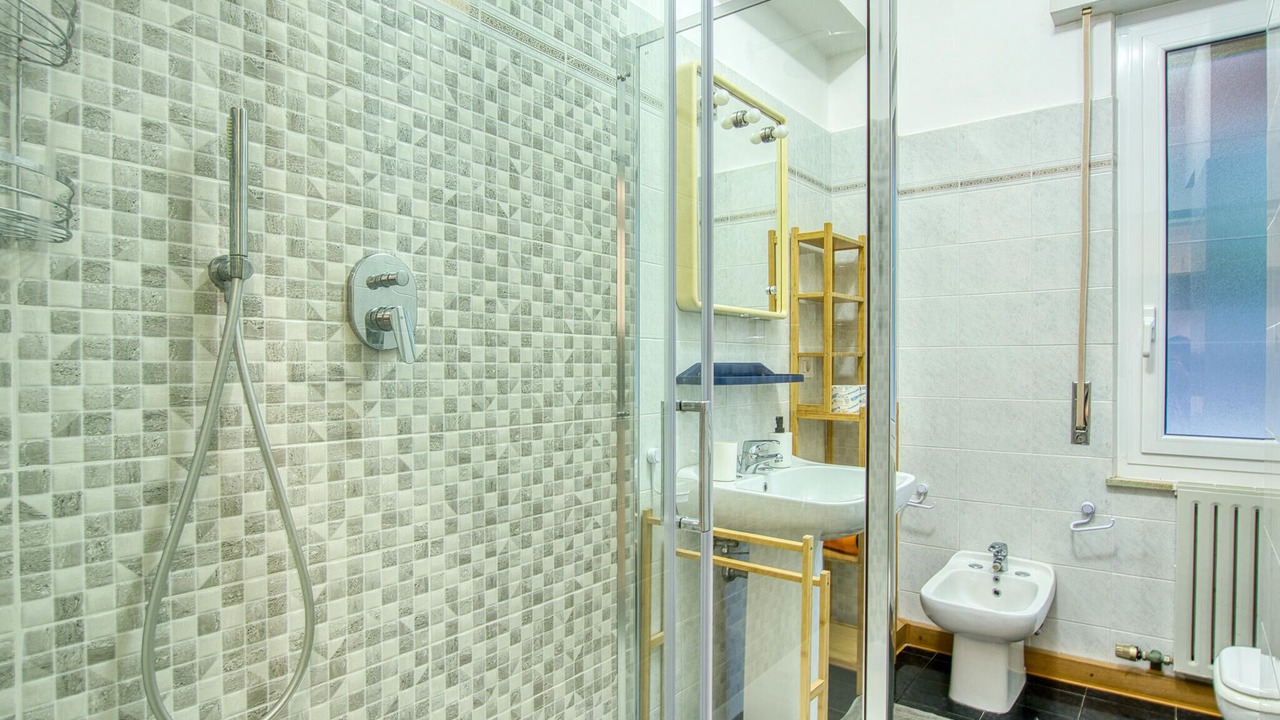 Photo of Bathroom in Deiva Marina