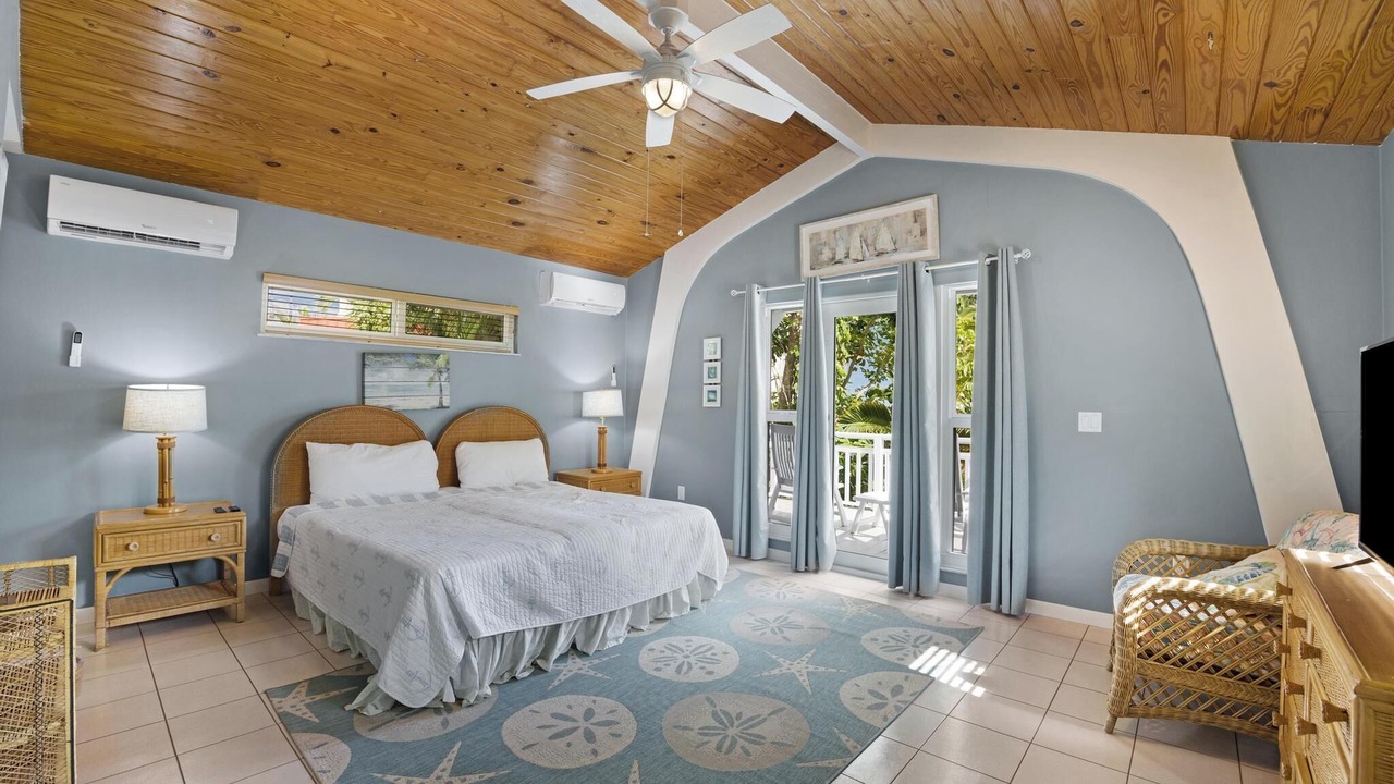 Photo of Bedroom in Summerland Key