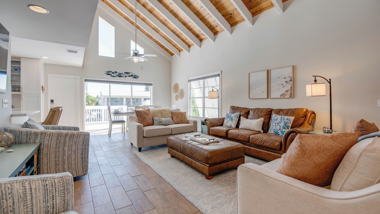 Photo of Livingroom in Cutthroat Harbor Estates