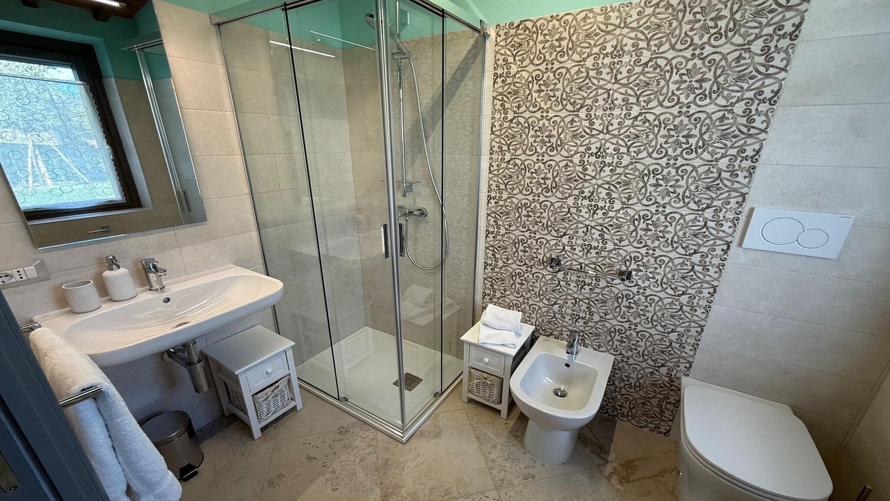 Photo of Bathroom in Poppi