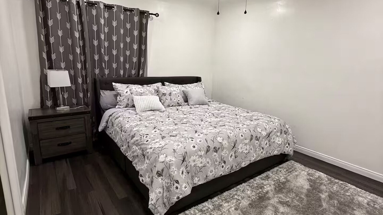 Photo of Bedroom in Los Angeles