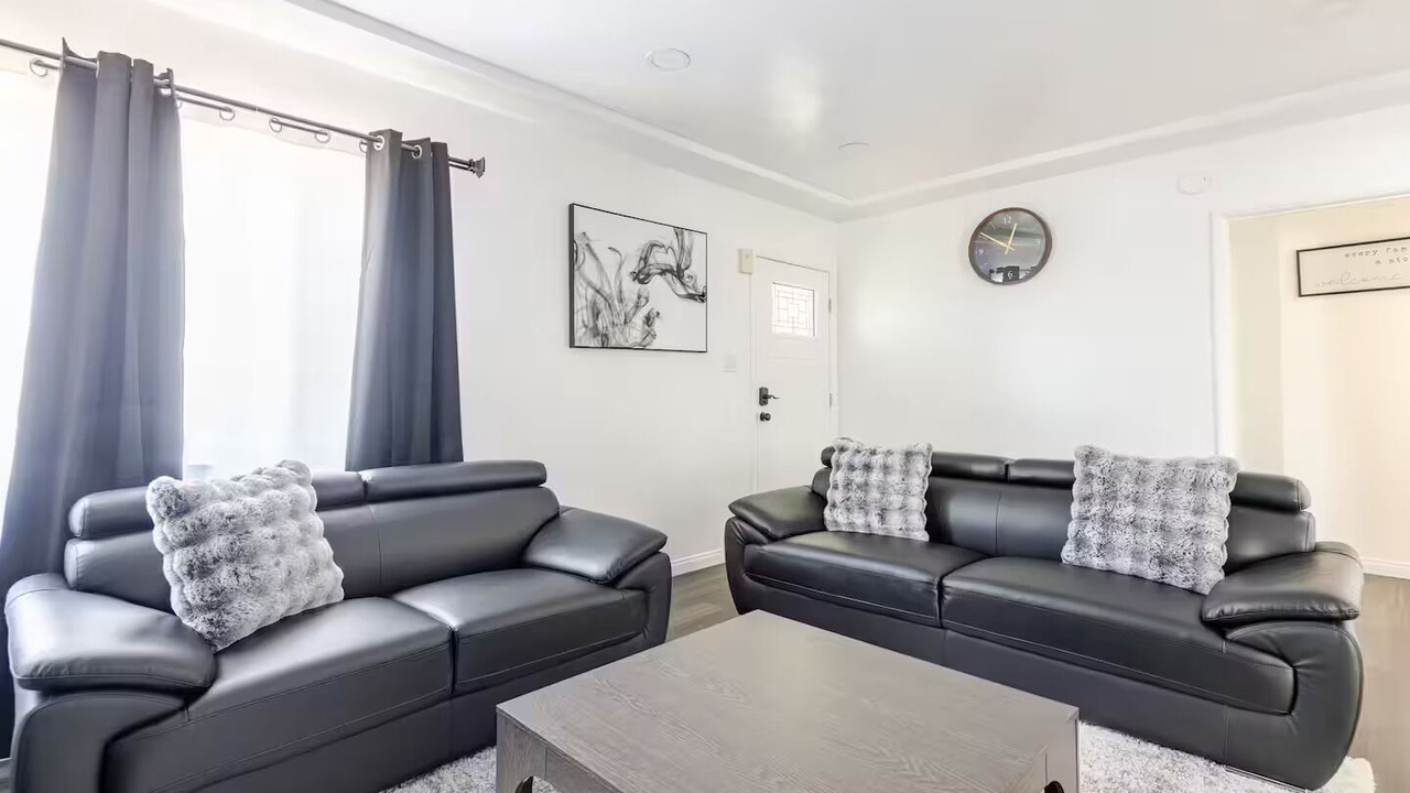 Photo of Livingroom in Los Angeles