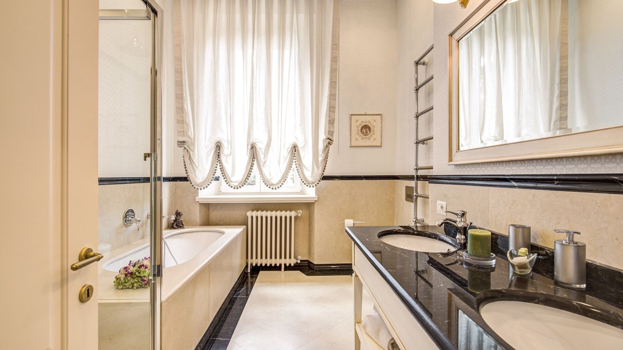 Photo of Bathroom in Campiglia Marittima