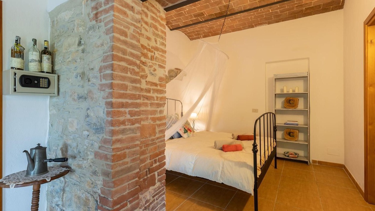 Photo of Bedroom in Suvereto