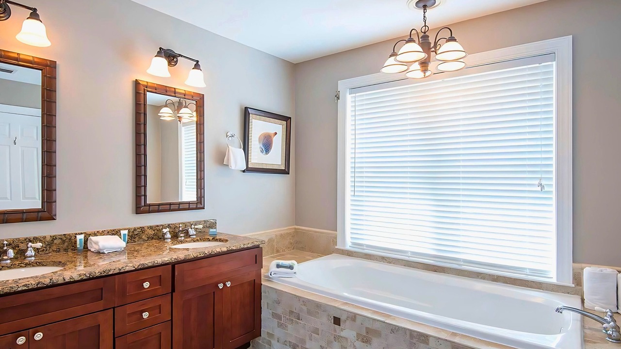 Photo of Bathroom in Marathon