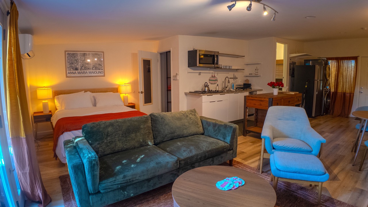 Photo of Livingroom in East Hollywood