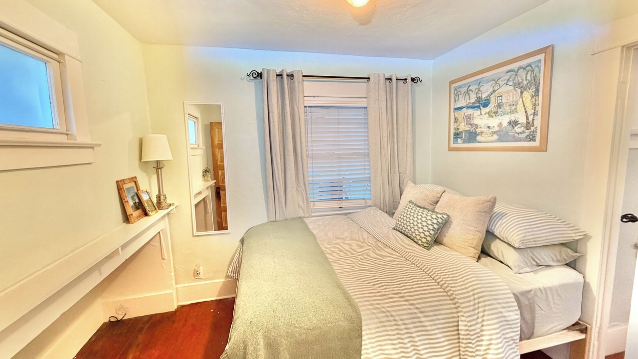 Photo of Bedroom in South Redondo