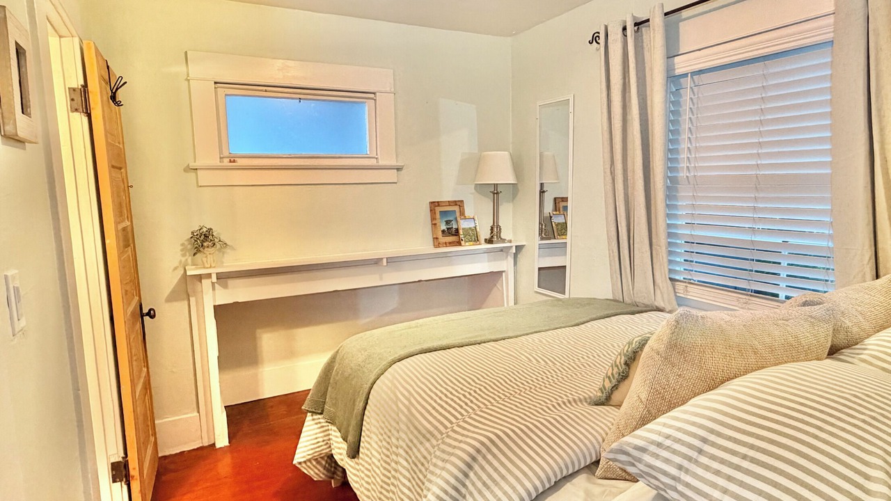 Photo of Bedroom in South Redondo