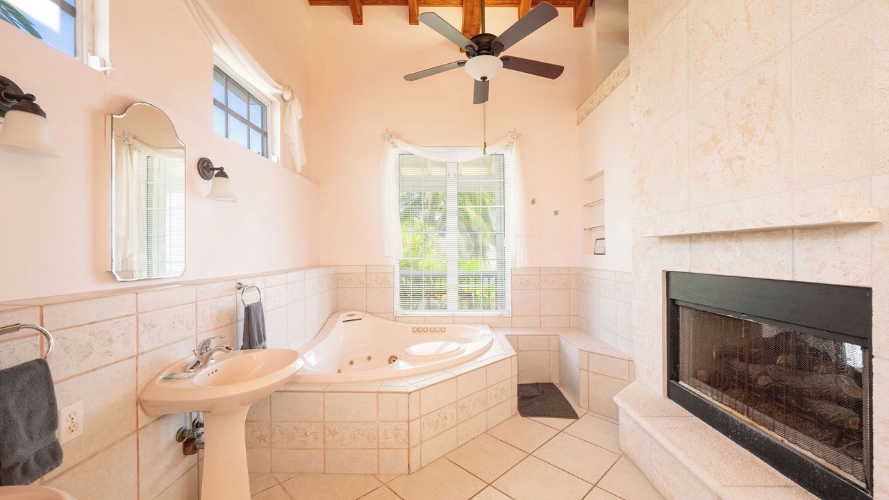 Photo of Bathroom in Cudjoe Key