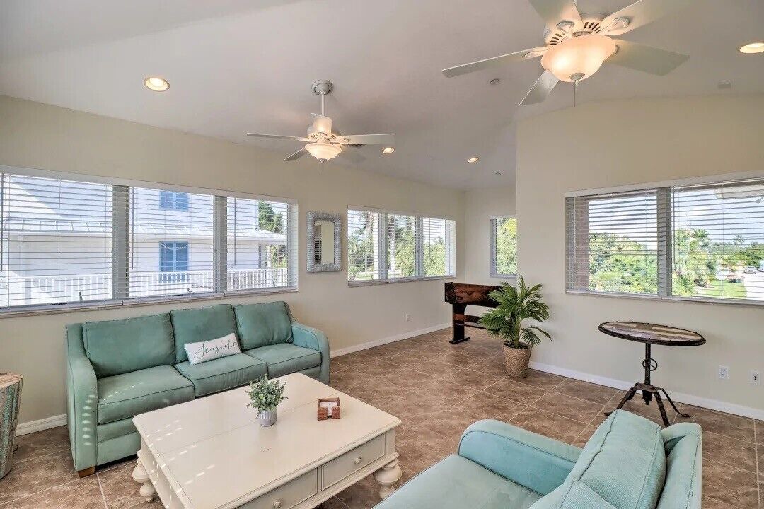 Photo of Livingroom in Sugarloaf Shores