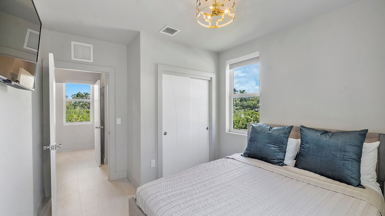 Photo of Bedroom in Monroe County