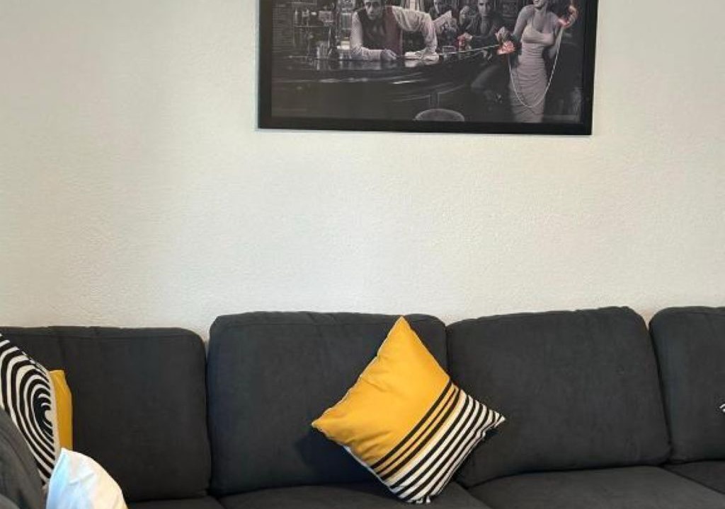 Photo of Livingroom in Lennox