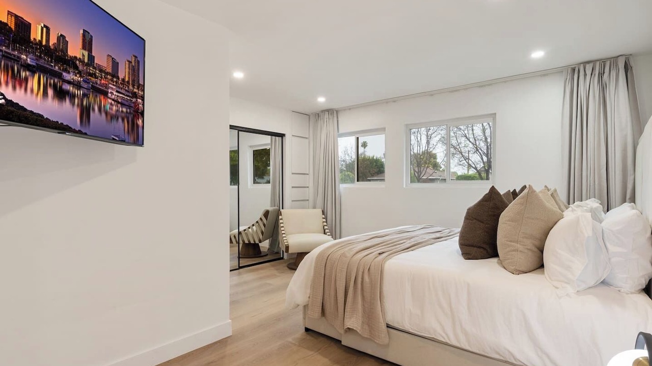 Photo of Bedroom in South of Conant