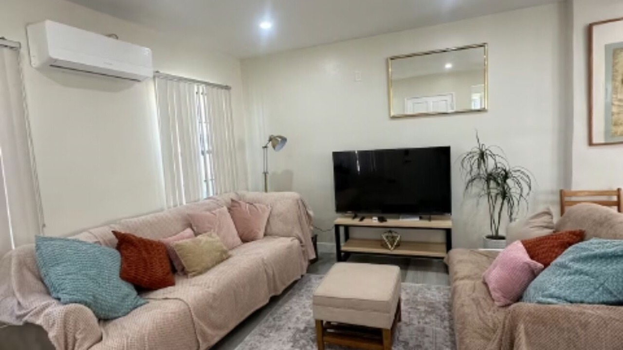 Photo of Livingroom in Hawthorne