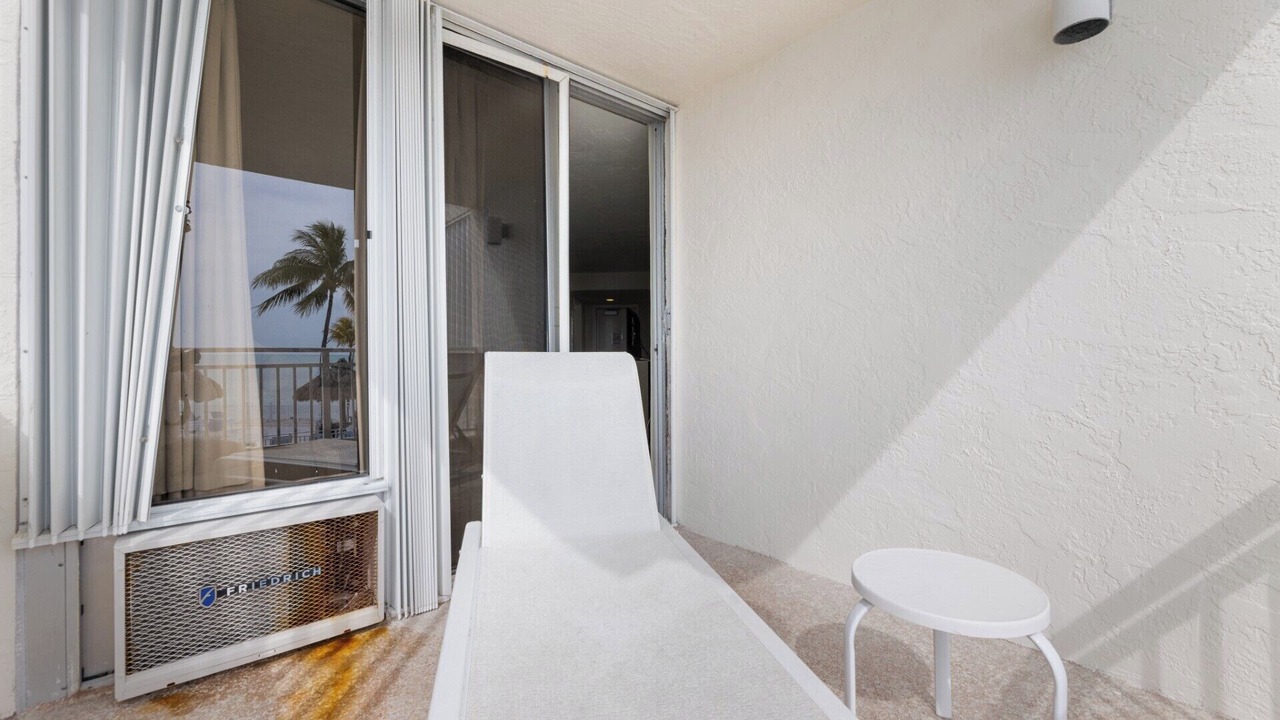Photo of Patio Balcony in Lower Matecumbe Beach
