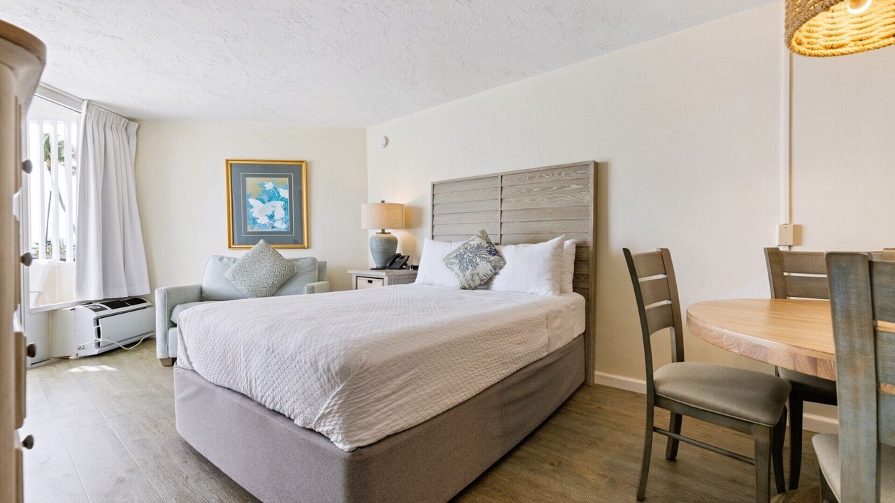 Photo of Bedroom in Lower Matecumbe Beach