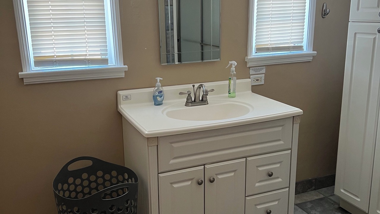 Photo of Bathroom in Harbor