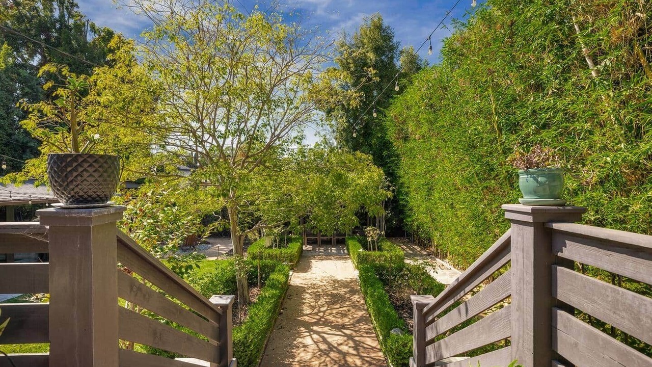Photo of Outdoor in Windsor Square