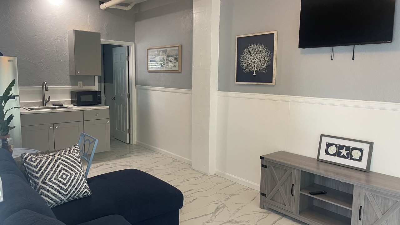 Photo of Livingroom in Midtown