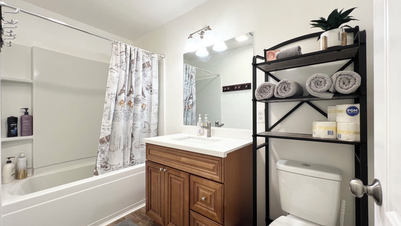 Photo of Bathroom in Quartz Hill