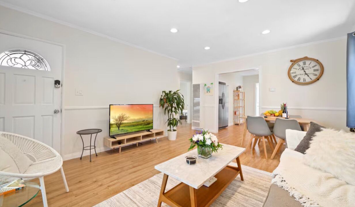 Photo of Livingroom in El Camino Village