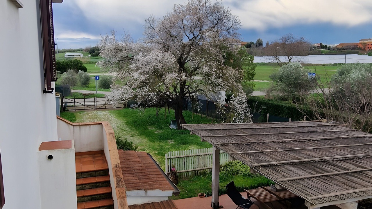 Photo of Patio Balcony in Pescia Romana