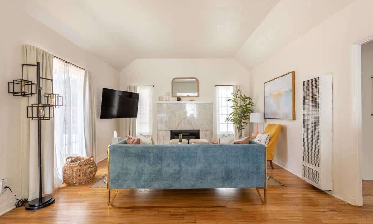 Photo of Livingroom in Carlson Park