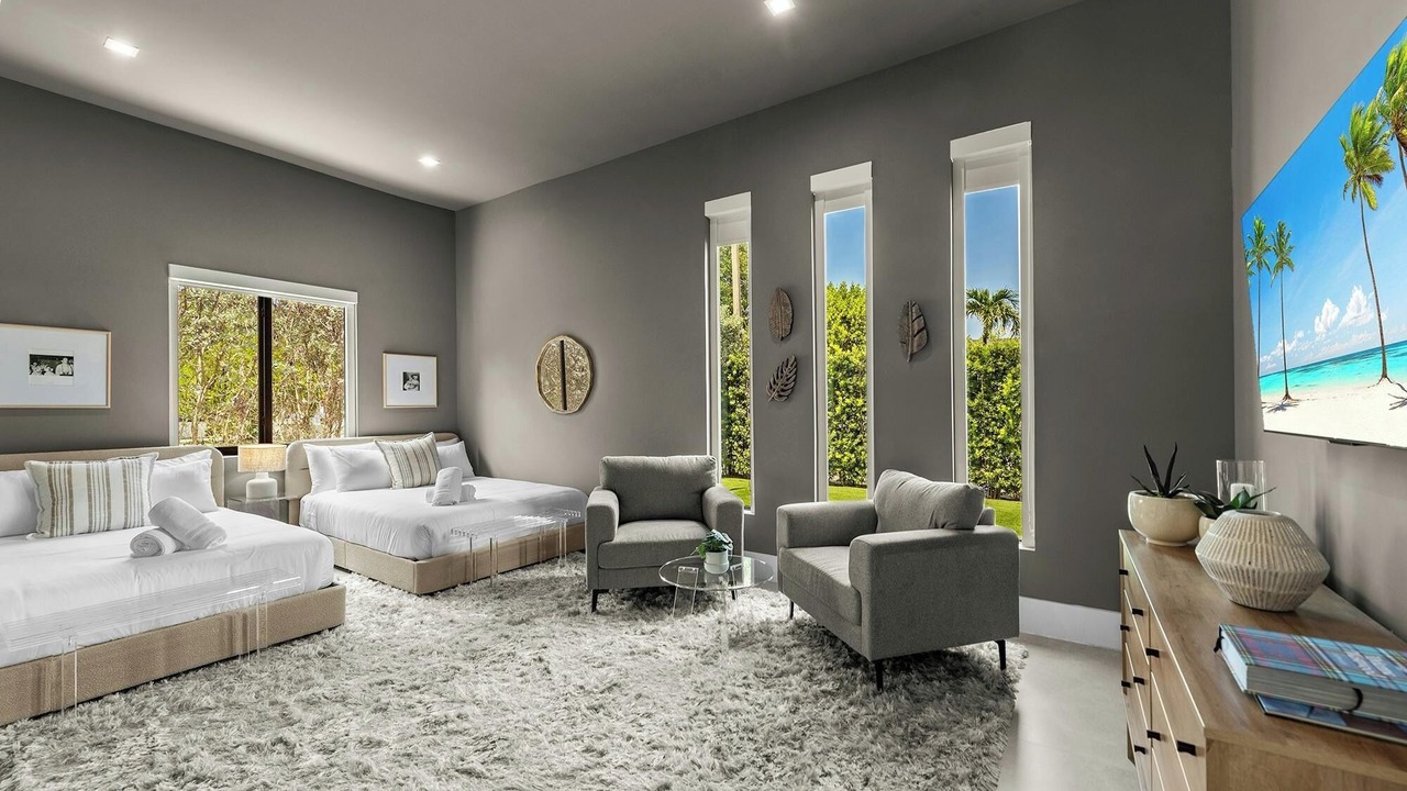 Photo of Bedroom in Olympia Heights