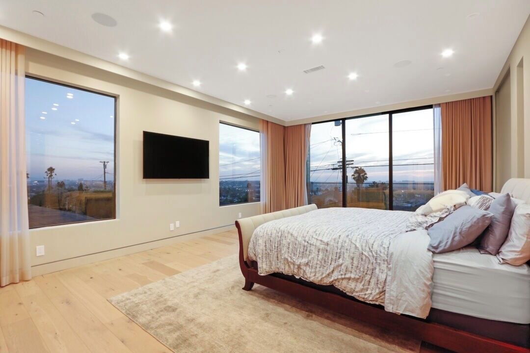 Photo of Bedroom in Ladera Heights