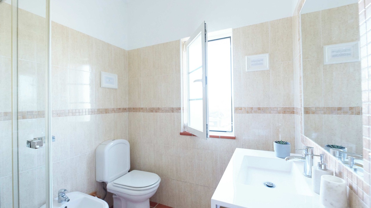 Photo of Bathroom in Aljezur