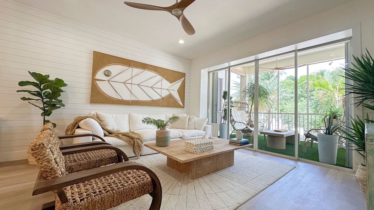 Photo of Livingroom in Rock Harbor