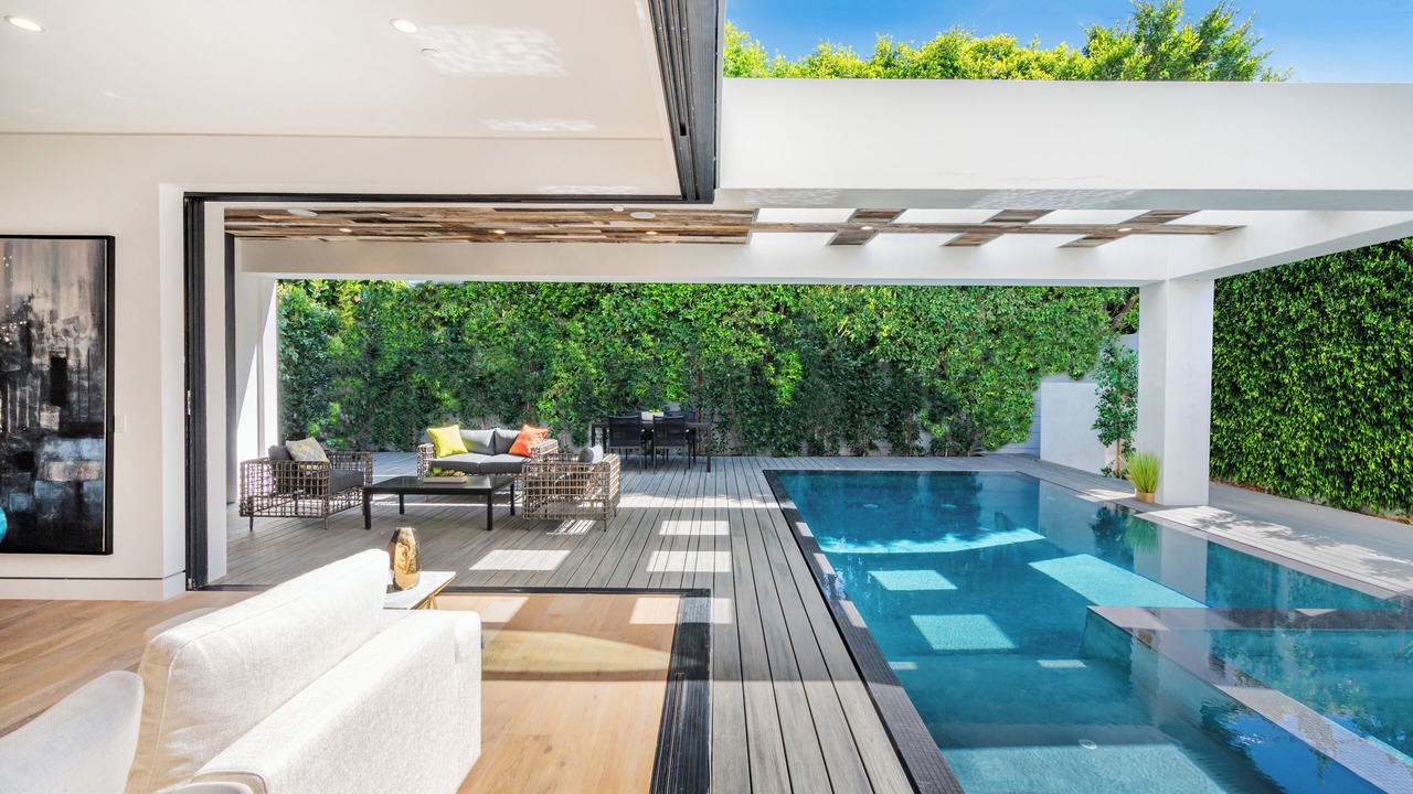 Photo of Outdoor in Beverly Hills