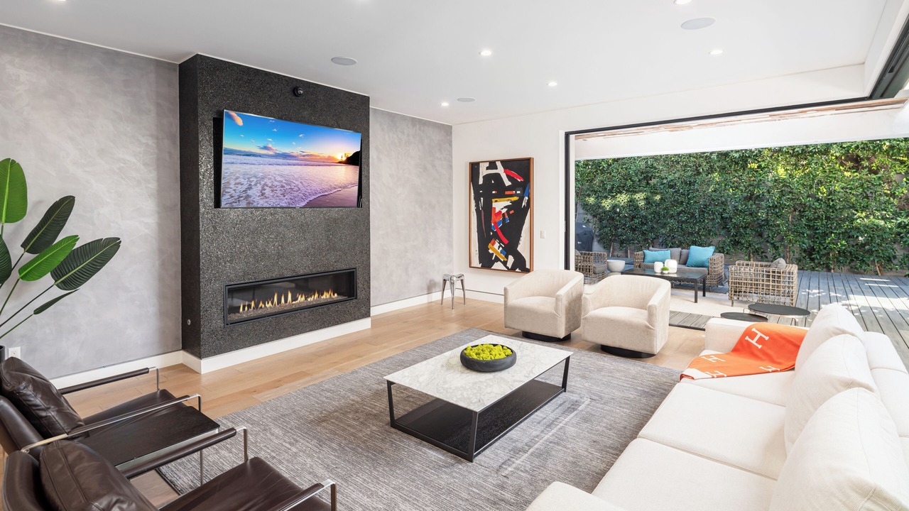 Photo of Bedroom in Beverly Hills