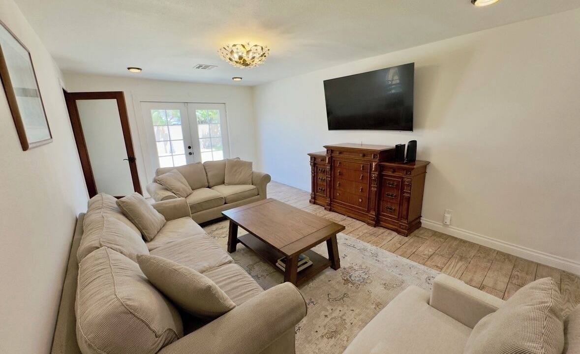 Photo of Livingroom in North Redondo