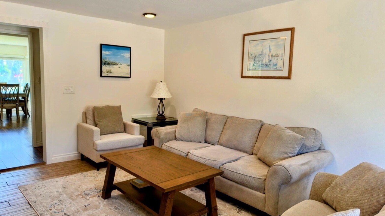Photo of Livingroom in North Redondo