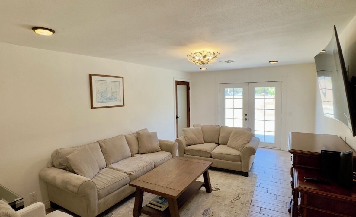 Photo of Livingroom in North Redondo