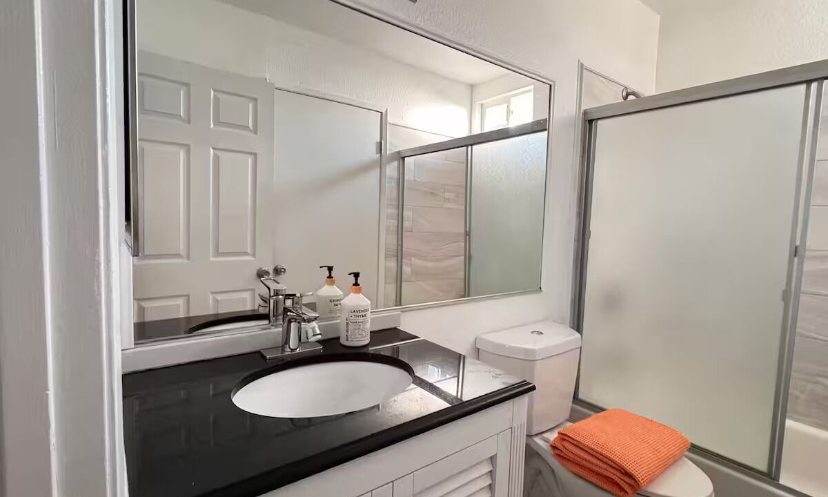 Photo of Bathroom in Central San Pedro