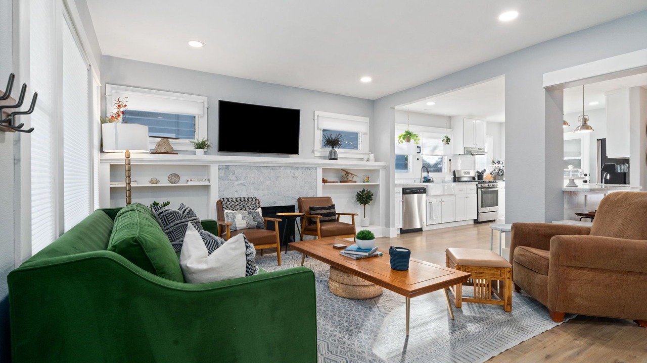 Photo of Livingroom in Eastside