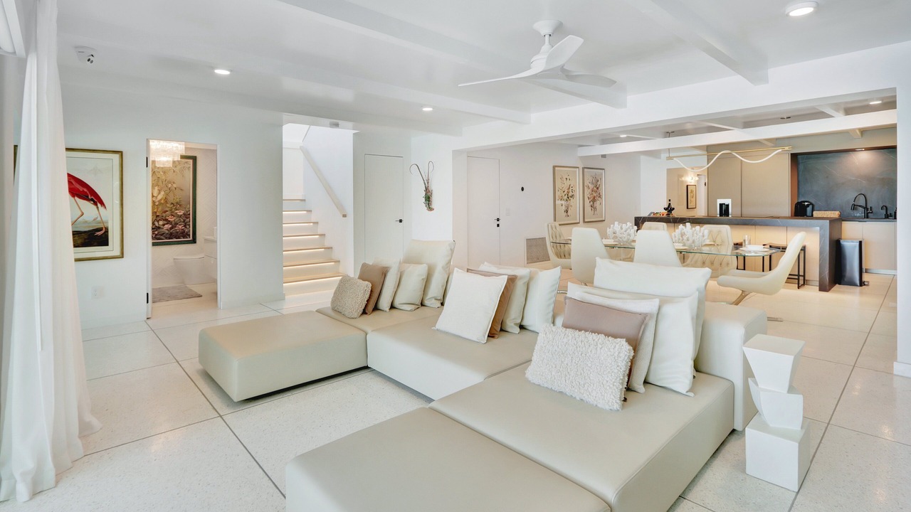 Photo of Livingroom in Summerland Key