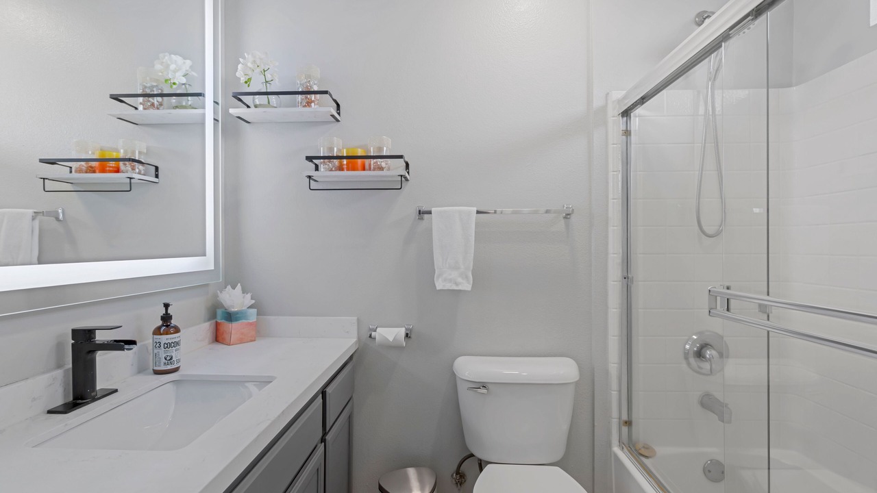 Photo of Bathroom in Los Angeles