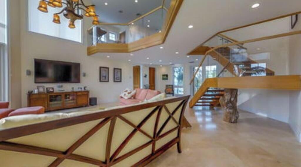 Photo of Livingroom in Cutthroat Harbor Estates