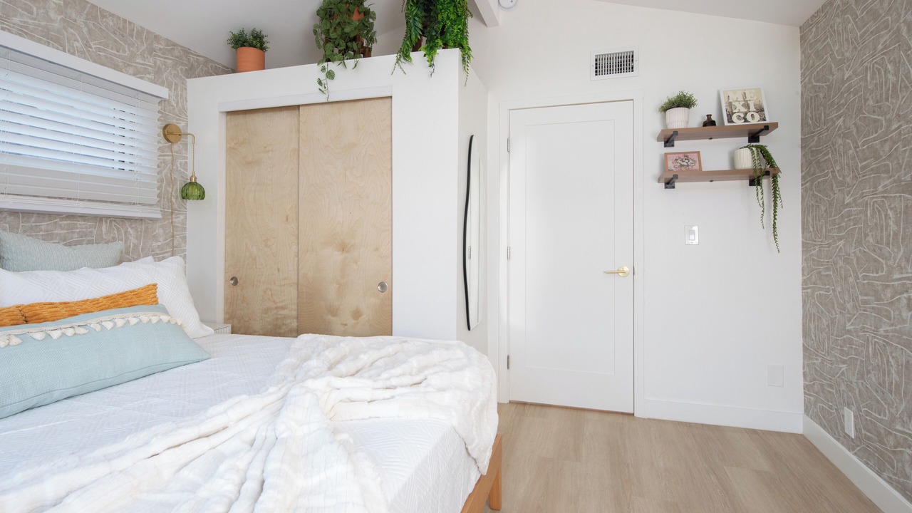 Photo of Bedroom in Inglewood