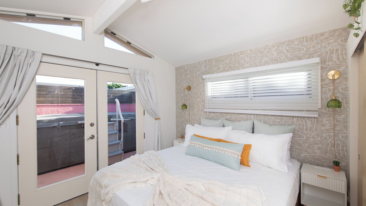 Photo of Bedroom in Inglewood