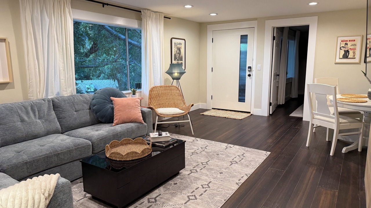 Photo of Livingroom in Studio City