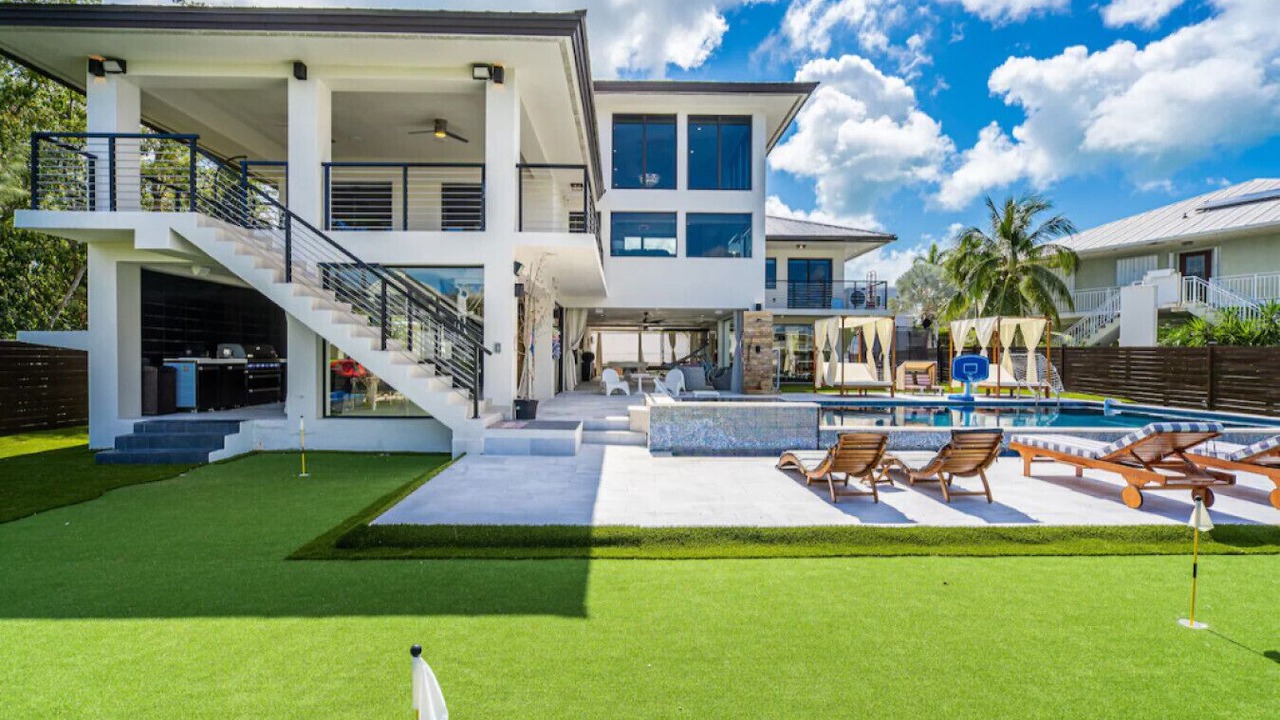 Photo of Patio Balcony in Rock Harbor