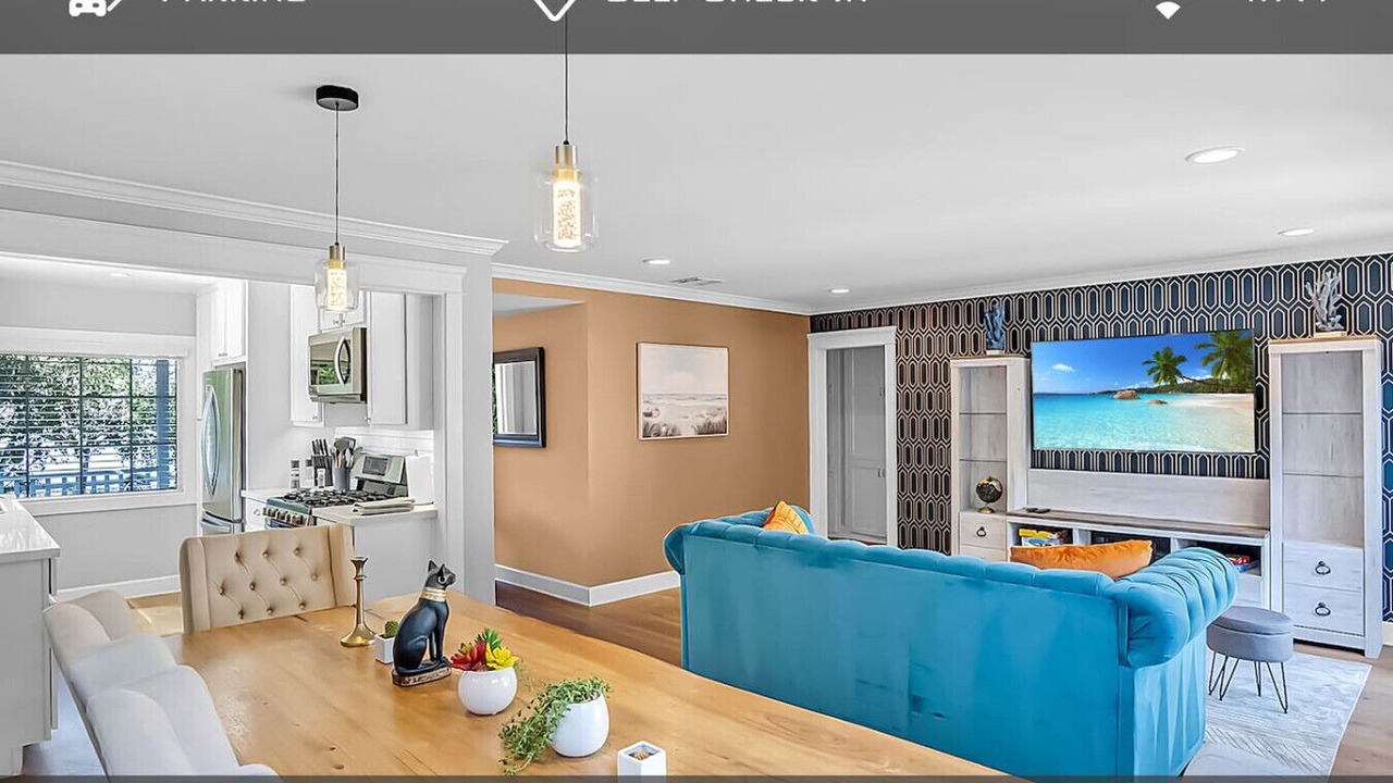 Photo of Livingroom in West Torrance