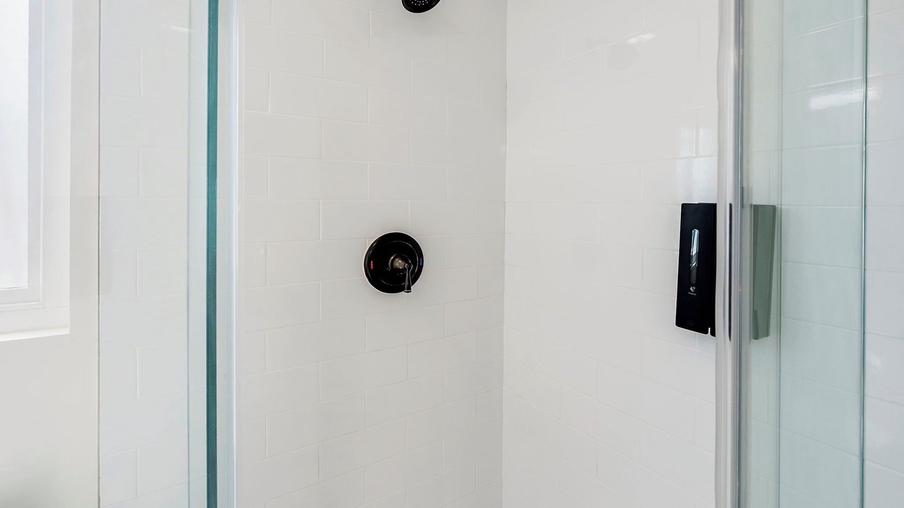 Photo of Bathroom in Harbor Gateway South