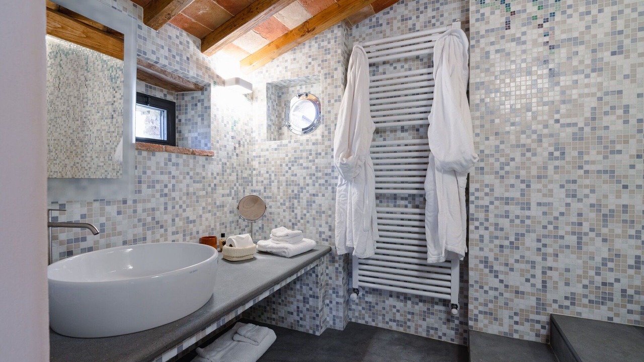 Photo of Bathroom in Mensano
